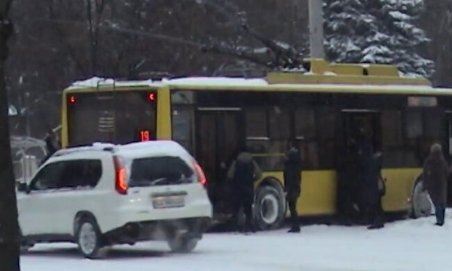 Новий графік руху транспорту в Києві
