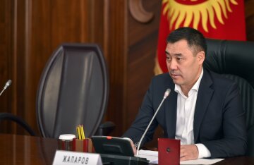 Президент Кыргызстана вернулся из рф и призвал отказаться от русского языка в документации: "Мы должны создать условия"