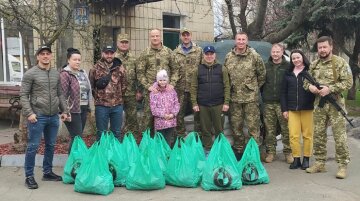 Іван Лісовий передав гуманітарну допомогу військовим частинам: "Майбутнє нашої країни в надійних руках!"