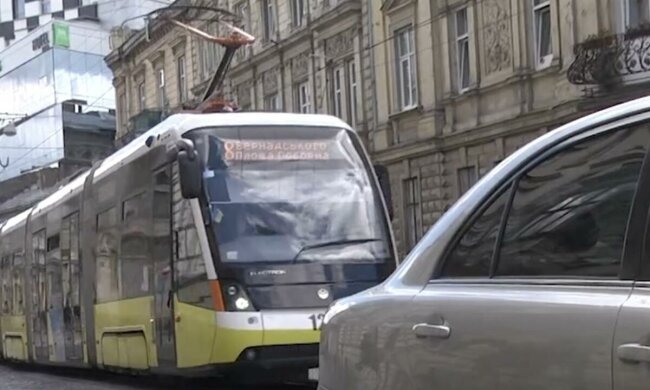 Ограничение движения транспорта во Львовской области