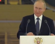 Демарш послів: Путіна принизили у Москві під час церемонії, відео