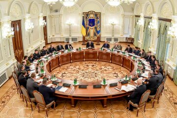 Велику “шишку” з РНБО зняли після скандалу: “спливла нахабна схема відмивання грошей”