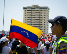Туристам разрешили расплачиваться долларами в Венесуэле