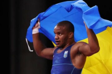 Беленюк приніс Україні перше золото на Олімпіаді і станцював гопак: кадри тріумфу