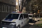 Взрыв прогремел в  многоэтажке Одессы, съехались полиция и спасатели: кадры с места ЧП
