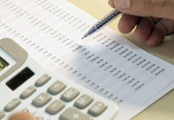 Денежная помощь для пенсионеров в Днепропетровской области