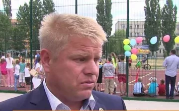 "Мені треба на щось жити": нардеп виправдався за 158 квартир під Києвом