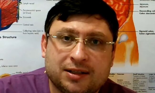 Доктор из Израиля Борис Бриль ответил на важный вопрос: каковы шансы заразиться ковидом при общении с больным