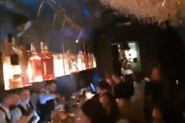 В Одессе "борцы за карантин" задули газом ресторан, чтобы разогнать посетителей: кадры ЧП