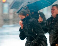 Мощный циклон атакует Украину, погода резко испортится: когда ждать удара стихии
