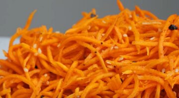 Три рецепта салатов с морковкой по-корейски - Новость ВОЛЬТМАРТ