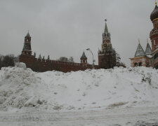 кремль снег