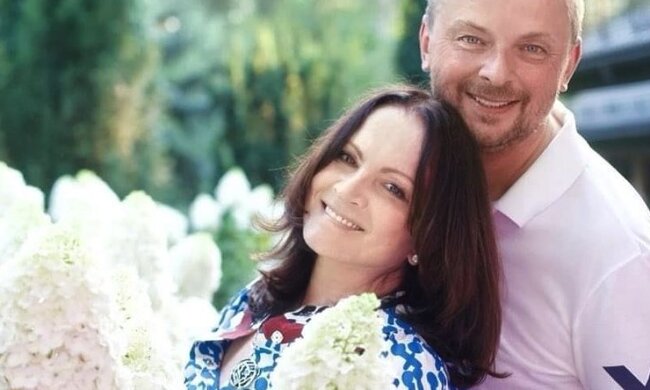 Єдиний син Софії Ротару з келихом показав, як зустрічає літо: "Ну що..."