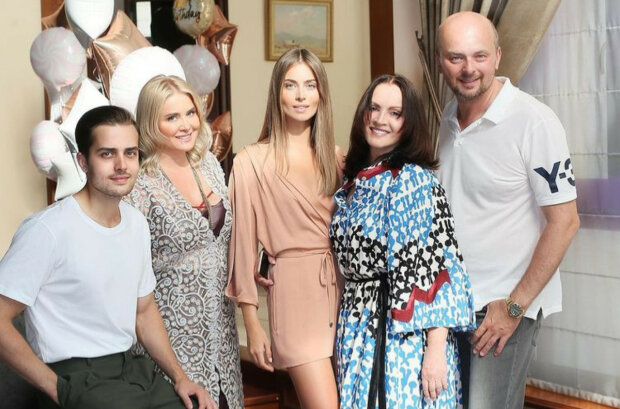 София Ротару с семьей