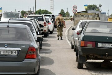 Депутат розповів, як пригнати авто з Польщі