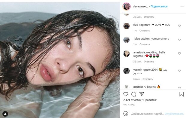 16-летняя дочь Моники Беллуччи составила матери конкуренцию, пошалив в ванной: