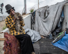 Невероятная жизнь бездомных американцев под знаменитым знаком «Голливуд» (фото)