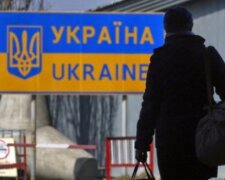 На украинских границах образовались огромные очереди: пограничников срочно отзывают из отпусков, названа причина