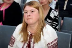 Батько Гандзюк, що плаче біля труни, зворушив українців: хочеться кричати від відчаю