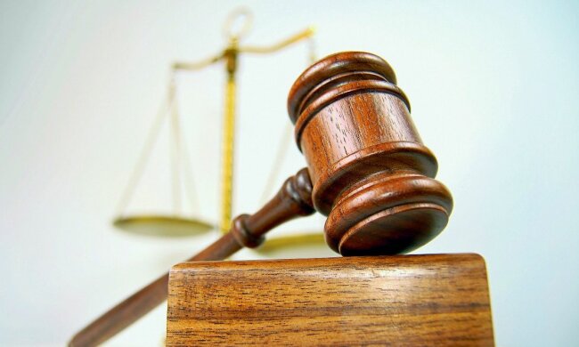 Сорванный отпуск: с кем судиться за задержку выдачи загранпаспорта