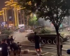 Влада Китаю вивела на вулиці танки, ситуація загострюється: "Проходять екстрені засідання"