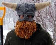Викинг зима снег шапка