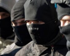 Вооруженные титушки устроили погром в Киеве, крушат все подряд: полиция бездействует, кадры