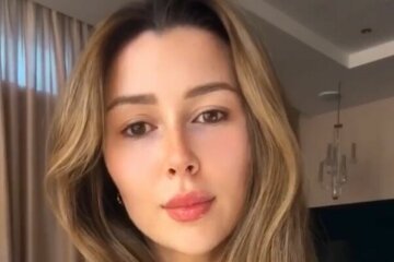 Анна Заворотнюк