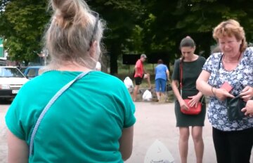Безкоштовні продукти для ВПО та пенсіонерів у Харкові