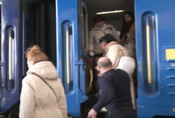 поїзд, Укрзалізниця