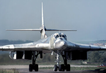 российский бомбардировщик ту-160