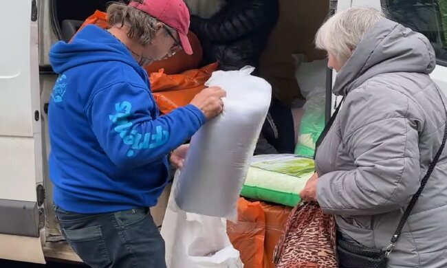 Гуманитарная помощь для пенсионеров в Днепропетровской области: