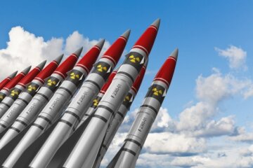 США готові допомогти Україні на Азові ракетами і зброєю: “Завтра вже буде пізно”