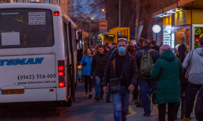 У Дніпрі кардинально змінився рух транспорту: як виглядають оновлені маршрути