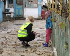 Українка відмовилася від восьмирічної доньки у її день народження: "заважає" для особистого життя