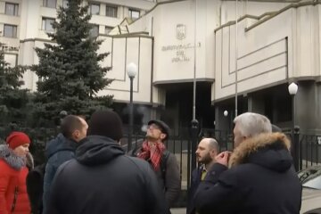 Блогер Дмитрий Снегирев озвучил реакцию ЕС на скандал с КСУ: "Не дадут ни шиллинга, ни доллара"