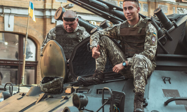 военный парад в киеве, танк, ВСУ, военные