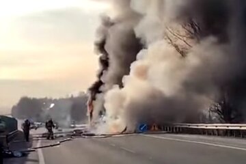 Десятки туристів з дітьми опинилися у вогняній пастці, деталі трагедії в Болгарії: "Двері заклинило"