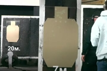 Помилився дверима: 17-річний хлопець отримав кулю в ділянку серця, випадково опинившись у тирі