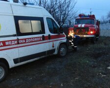 Сильный пожар разгорелся в Харькове: пять отделений ГСЧС с полуночи борются с огнем, фото