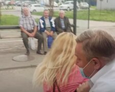 Пассажирка избила водителя автобуса во Львове, видео: "Два года работаю,  первый раз такое"
