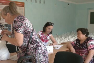 Грошова допомога для пенсіонерів у Харкові