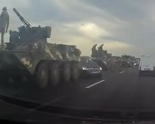 Под Киевом произошло ДТП с военной техникой, кадры: "пытались протиснуться"