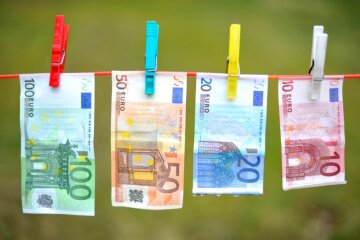 евро, курс валют на 12 мая