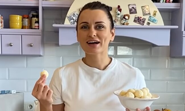 Райское наслаждение: "Мастер Шеф" Глинская дала рецепт конфет "Рафаэлло" в домашних условиях