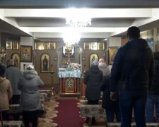 В Ужгороді в храмі УПЦ відбувається Диво: «Через ікони Господь хоче показати своє знамення людям»