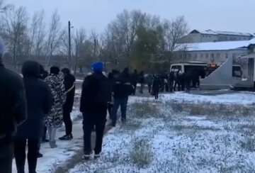 Дніпропетровщину скував транспортний колапс, люди не можуть потрапити на роботу: звідки не виїхати