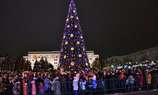 елка, Новый год, Луганск