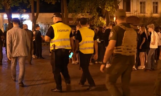 нарушители комендантского часа в Одессе, полиция
