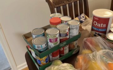 Безкоштовні продукти для ВПО та пенсіонерів в Одесі